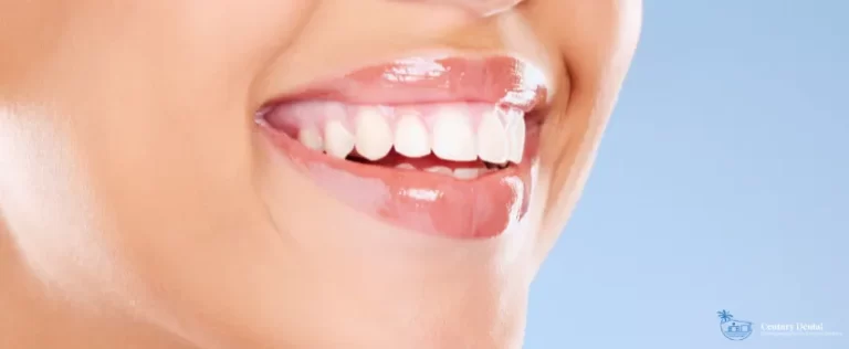 CD - Smiling woman showing teeth